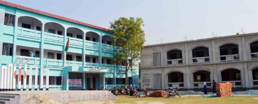 আমি কালো বলে সবাই আমাকে ঘৃণার চোখে দেখে
